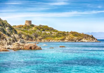 Buchen Sie eine Fähre nach Sardinien